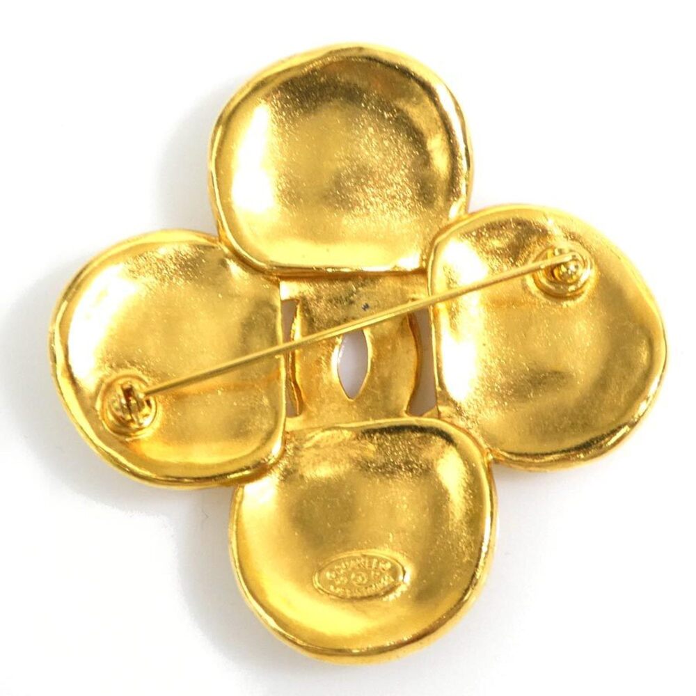 CHANEL Gold Logo Brooch - Picture 4 of 5
